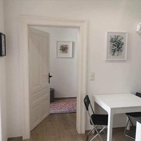 Apartament Ruhige Art-Garconniere Mit Balkon Wiedeń Zewnętrze zdjęcie