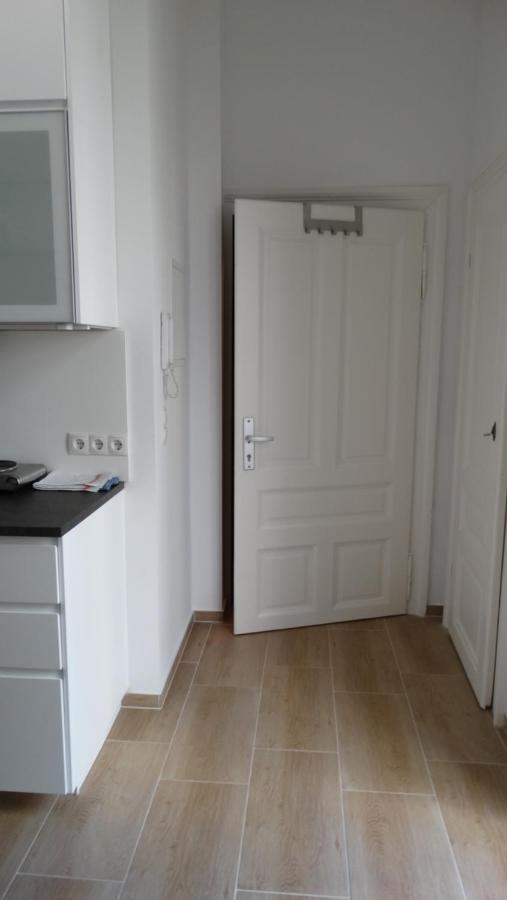 Apartament Ruhige Art-Garconniere Mit Balkon Wiedeń Zewnętrze zdjęcie
